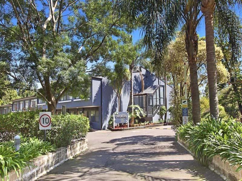 Checkers Resort Terrey Hills Buitenkant foto