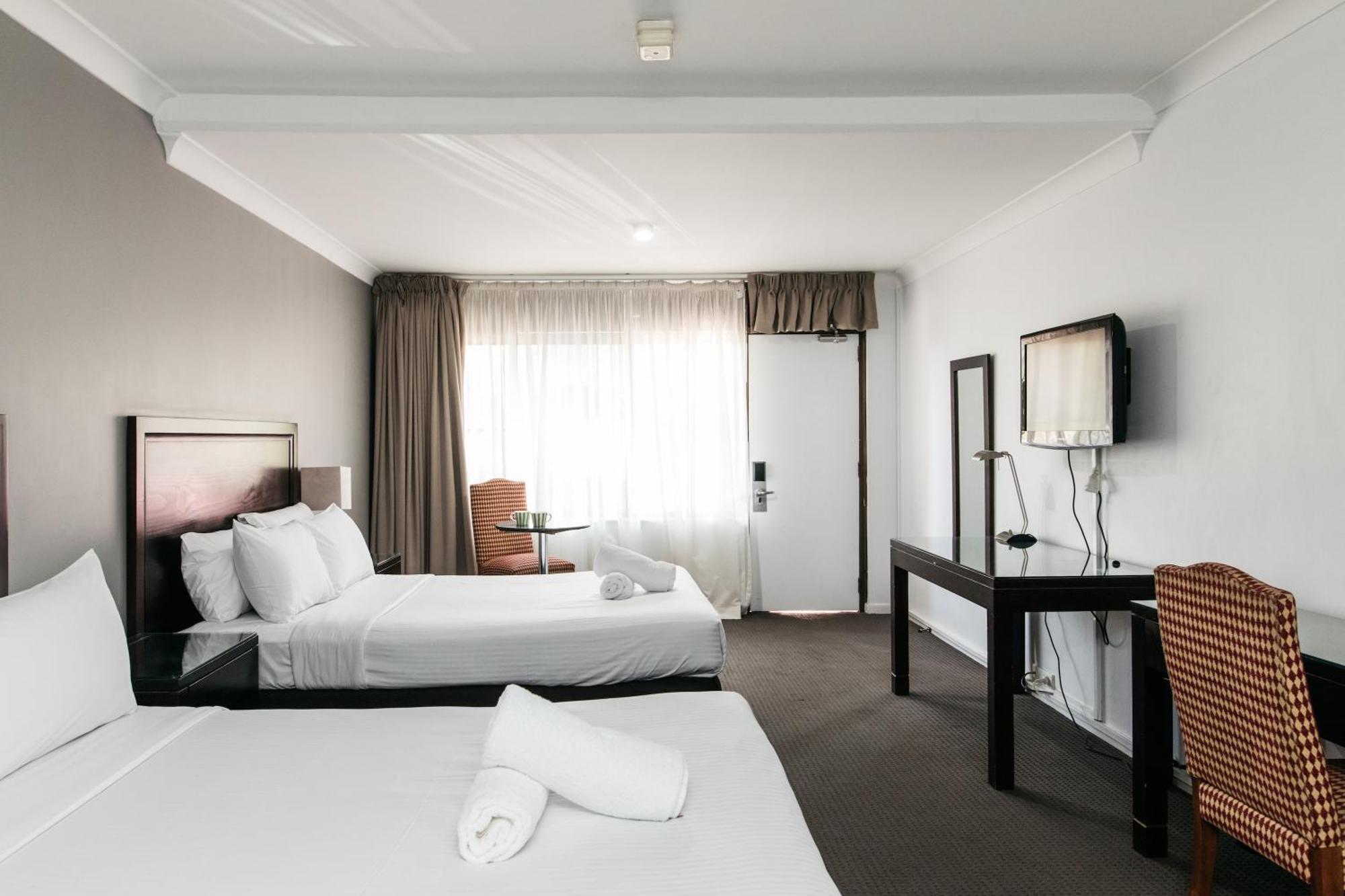 Checkers Resort Terrey Hills Buitenkant foto